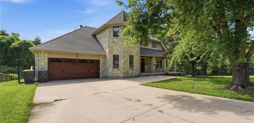 604 NW 64th Street, Kansas City, MO 64118