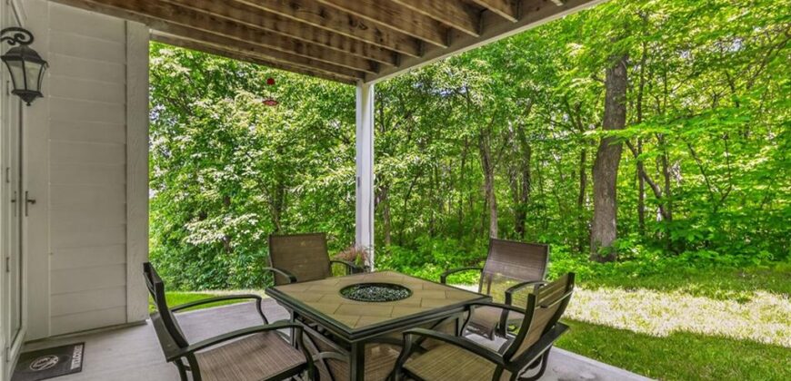 9657 Lime Stone Road, Parkville, MO 64152
