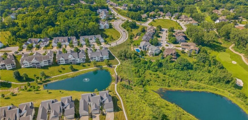 9657 Lime Stone Road, Parkville, MO 64152