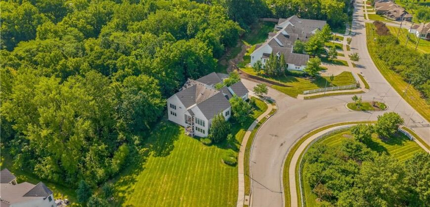 9657 Lime Stone Road, Parkville, MO 64152
