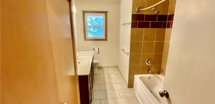 3706 N Grand Avenue, Kansas City, MO 64116