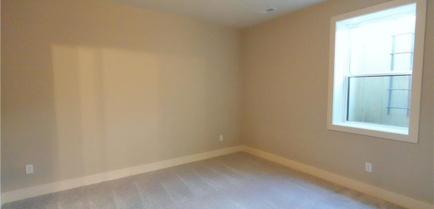 12720 NW Larkspur Lane, Platte City, MO 64079