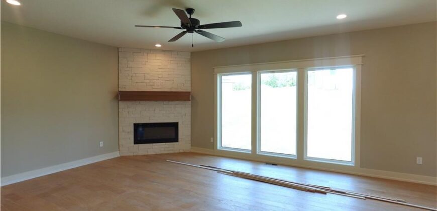12720 NW Larkspur Lane, Platte City, MO 64079