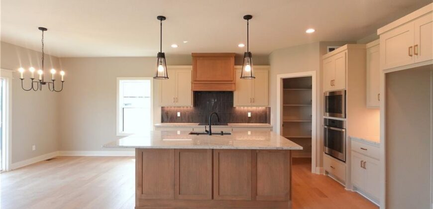 12735 N Champanel Way, Platte City, MO 64079