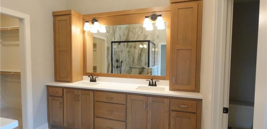 12735 N Champanel Way, Platte City, MO 64079