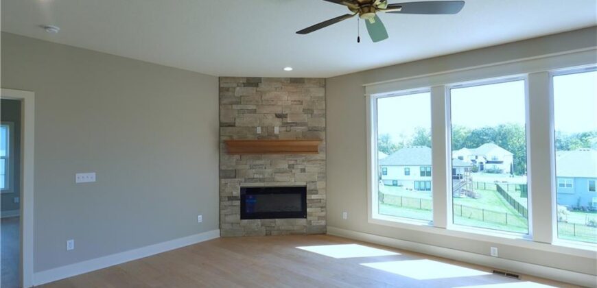 12745 N Champanel Way, Platte City, MO 64079