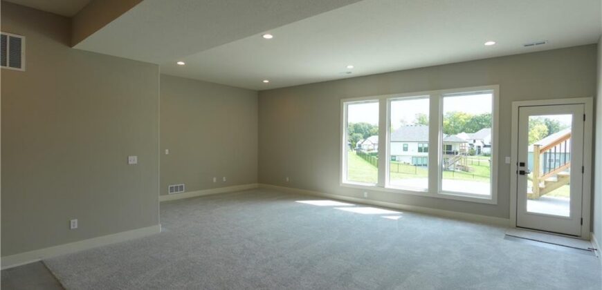 12745 N Champanel Way, Platte City, MO 64079