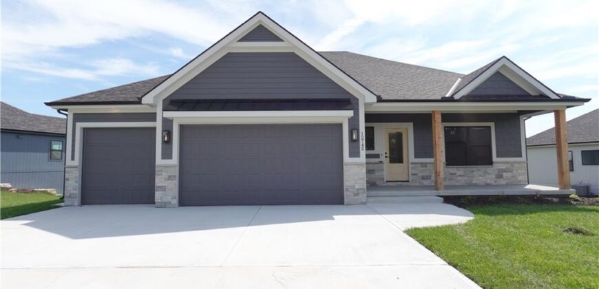 12745 N Champanel Way, Platte City, MO 64079