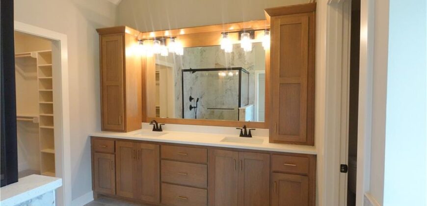 12745 N Champanel Way, Platte City, MO 64079