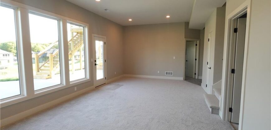 12755 N Champanel Way, Platte City, MO 64079