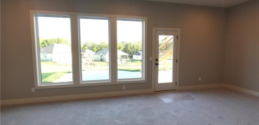 12755 N Champanel Way, Platte City, MO 64079