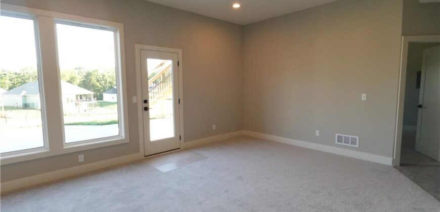 12755 N Champanel Way, Platte City, MO 64079