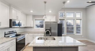 2312 NE 72ND Street, Kansas City, MO 64118