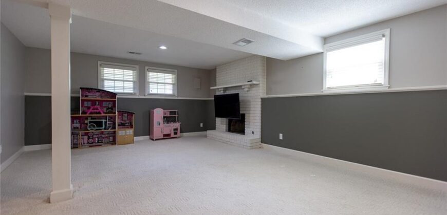 7513 W High Drive, Pleasant Valley, MO 64068