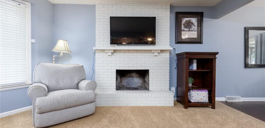 7513 W High Drive, Pleasant Valley, MO 64068