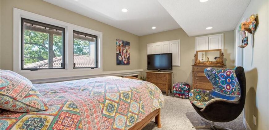 7810 NW Scenic Drive, Weatherby Lake, MO 64152