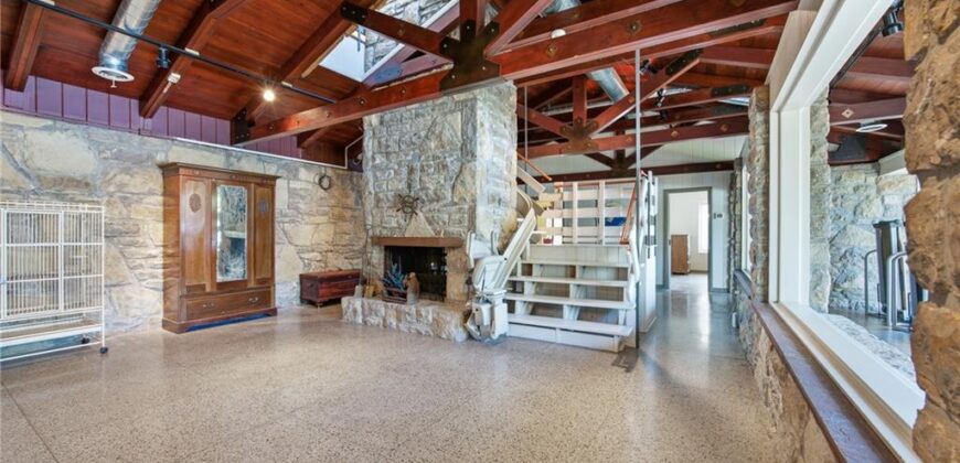 7810 NW Scenic Drive, Weatherby Lake, MO 64152