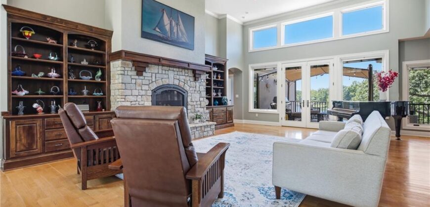 7810 NW Scenic Drive, Weatherby Lake, MO 64152