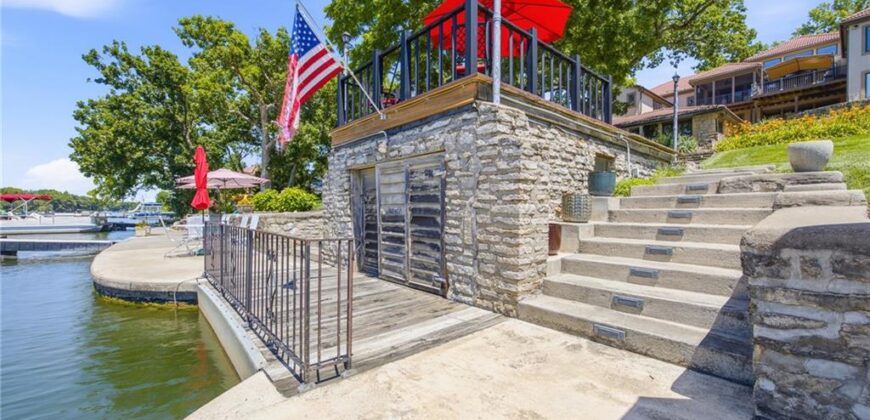 7810 NW Scenic Drive, Weatherby Lake, MO 64152