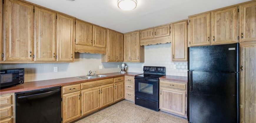 7810 NW Scenic Drive, Weatherby Lake, MO 64152