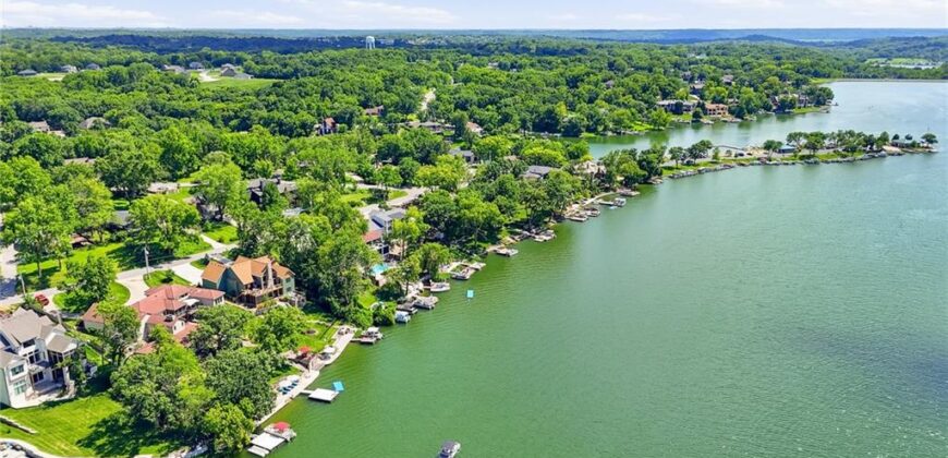 7810 NW Scenic Drive, Weatherby Lake, MO 64152