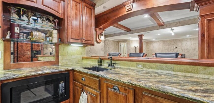 10816 N Mattox Court, Kansas City, MO 64154