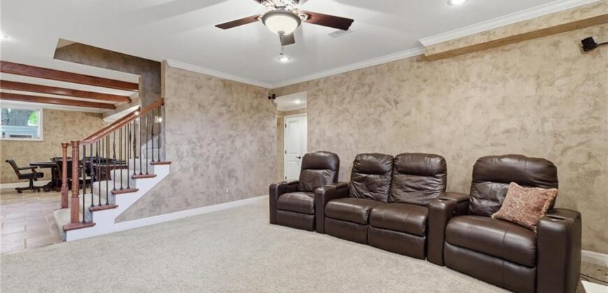 10816 N Mattox Court, Kansas City, MO 64154