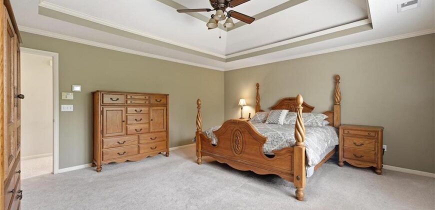 10816 N Mattox Court, Kansas City, MO 64154