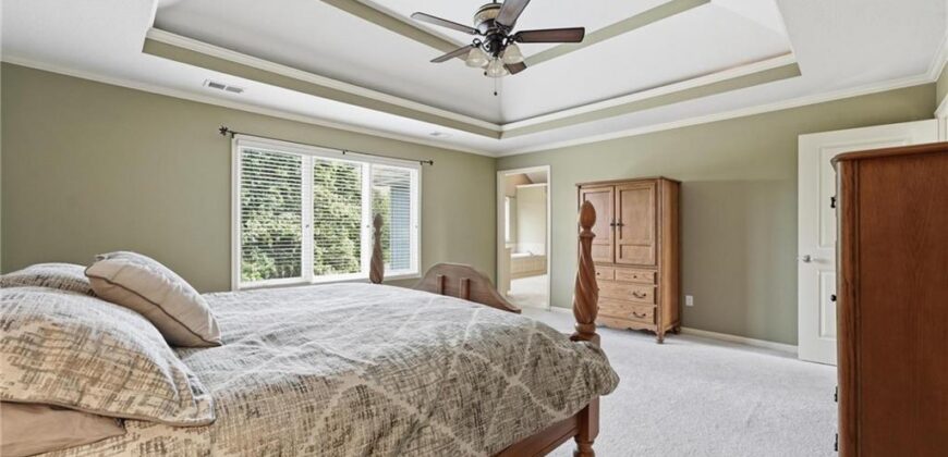 10816 N Mattox Court, Kansas City, MO 64154