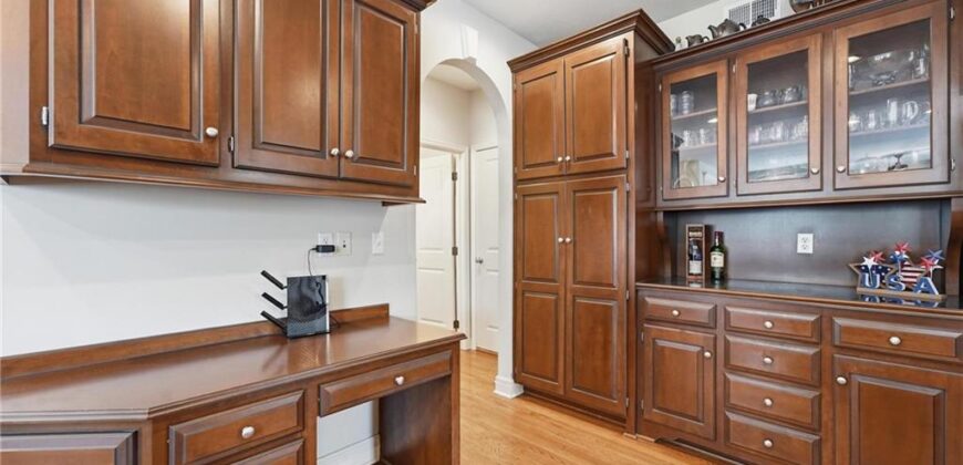 10816 N Mattox Court, Kansas City, MO 64154
