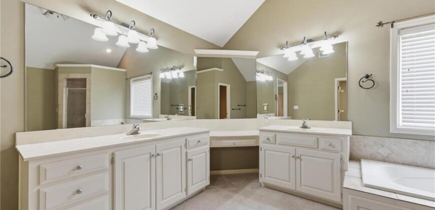 10816 N Mattox Court, Kansas City, MO 64154