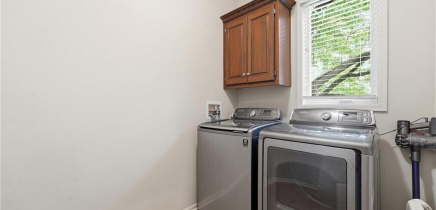 10816 N Mattox Court, Kansas City, MO 64154
