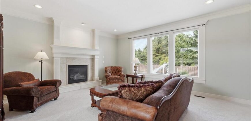 10816 N Mattox Court, Kansas City, MO 64154