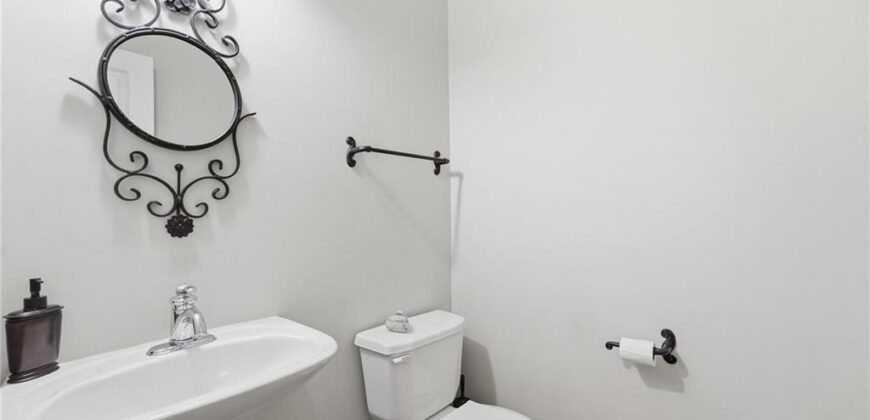10816 N Mattox Court, Kansas City, MO 64154