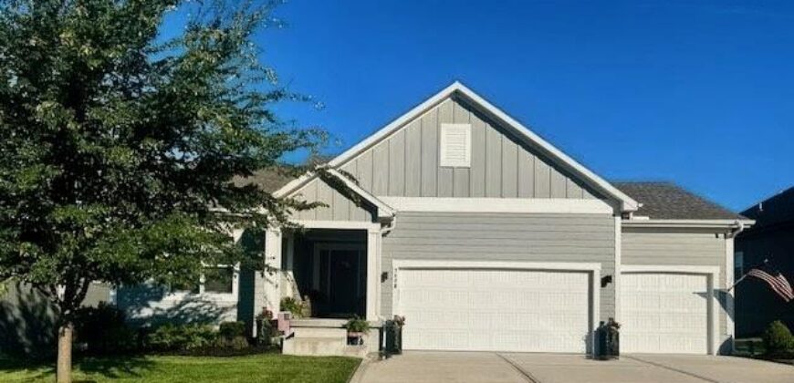 7430 NW Chambers Court, Parkville, MO 64152