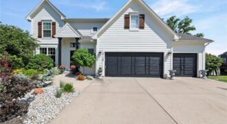 6725 N Nevada Avenue, Parkville, MO 64152