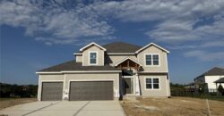 9006 N Poplar Avenue, Kansas City, MO 64156