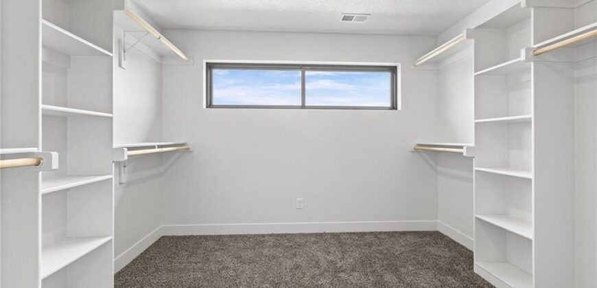 1006 Meadowbrook Drive, Kearney, MO 64060
