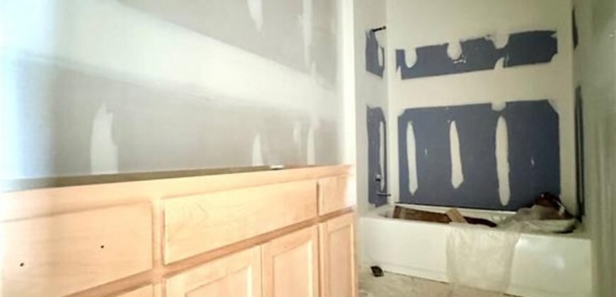 8304 NW 90th Street, Kansas City, MO 64153