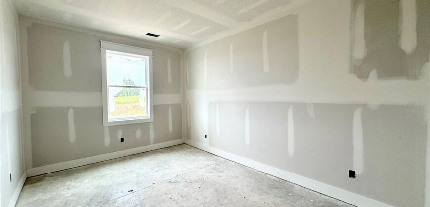 8304 NW 90th Street, Kansas City, MO 64153