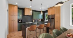 5870 Chateau Court, Parkville, MO 64152