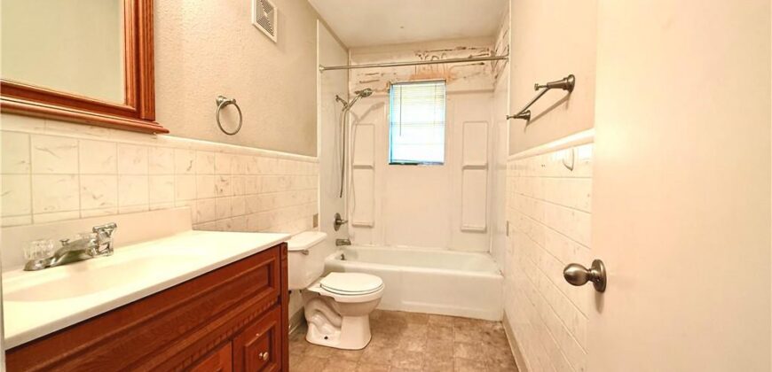 5001 NE 57TH Terrace, Kansas City, MO 64119