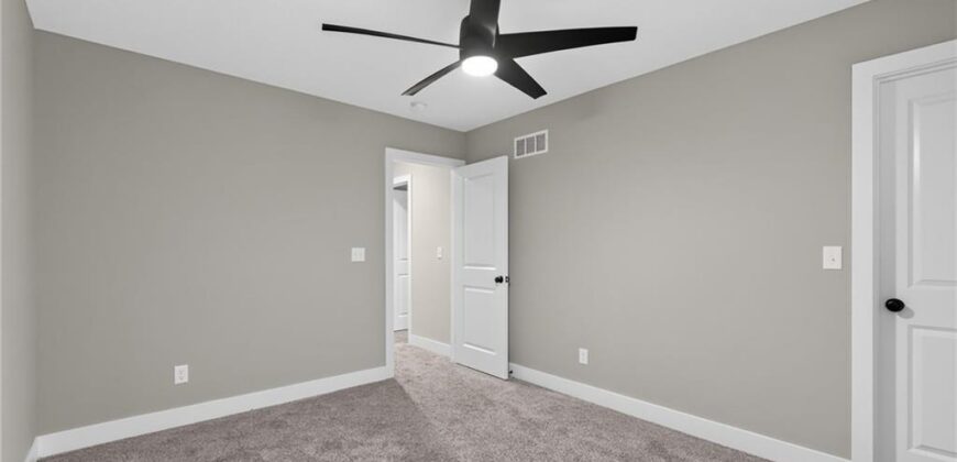 2152 Hay Market Court, Liberty, MO 64068