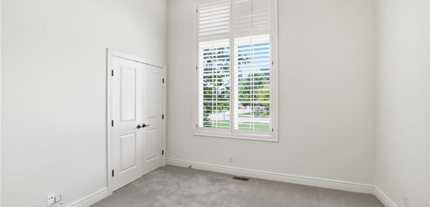 6119 Southlake Drive, Parkville, MO 64152