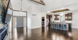 6119 Southlake Drive, Parkville, MO 64152