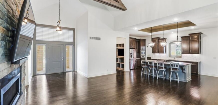 6119 Southlake Drive, Parkville, MO 64152