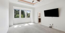 6119 Southlake Drive, Parkville, MO 64152