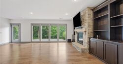 6119 Southlake Drive, Parkville, MO 64152