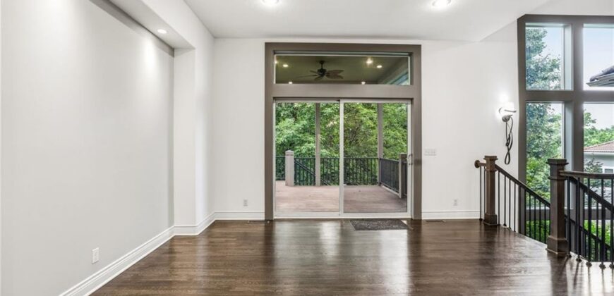 6119 Southlake Drive, Parkville, MO 64152