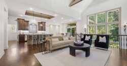 6119 Southlake Drive, Parkville, MO 64152